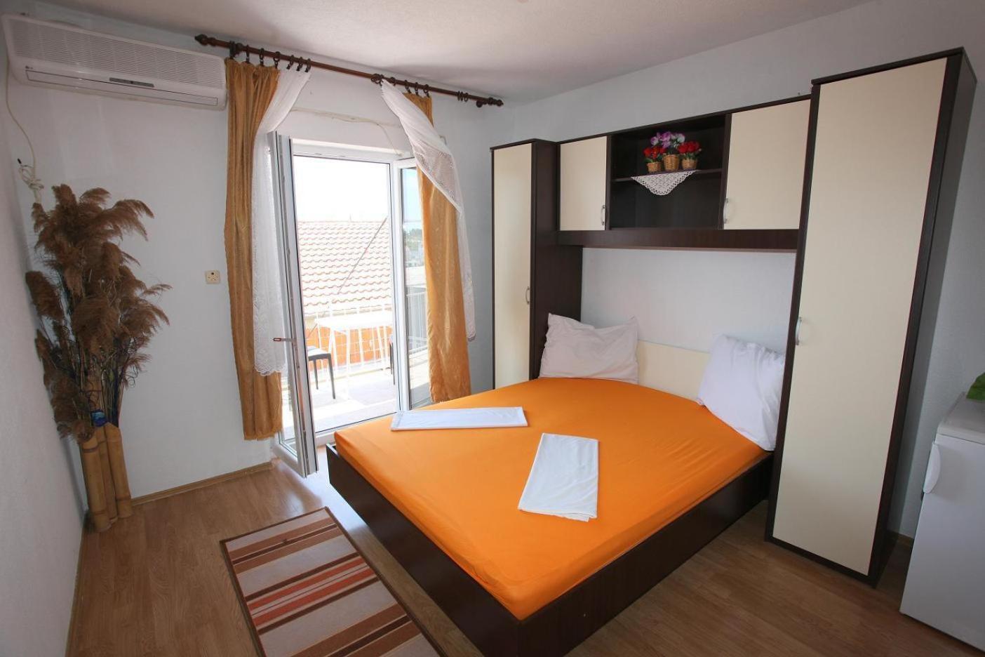 Apartments Alissa Hvar Town Exterior photo